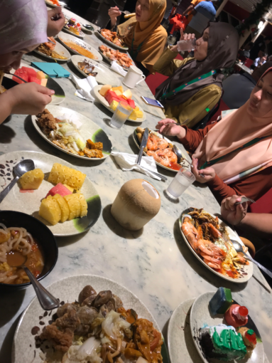 restoran dalam cruise
