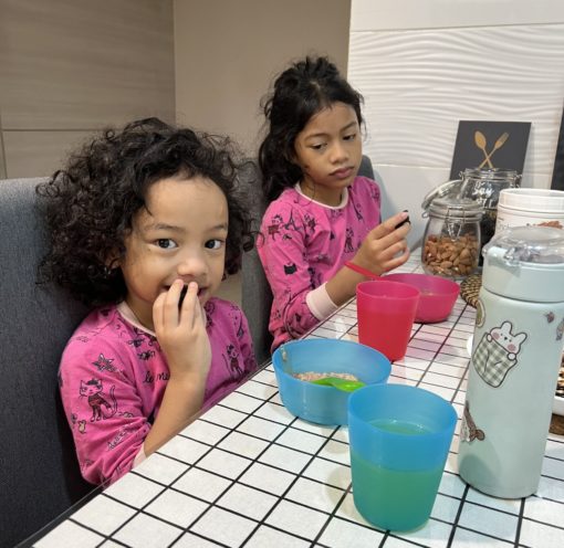 anak bangun sahur