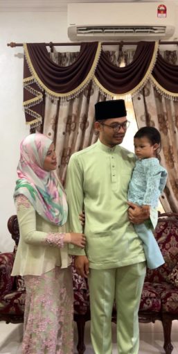 raya dengan suami