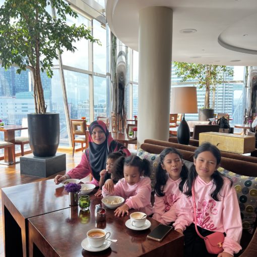 grand hyatt lounge review barbie staycation